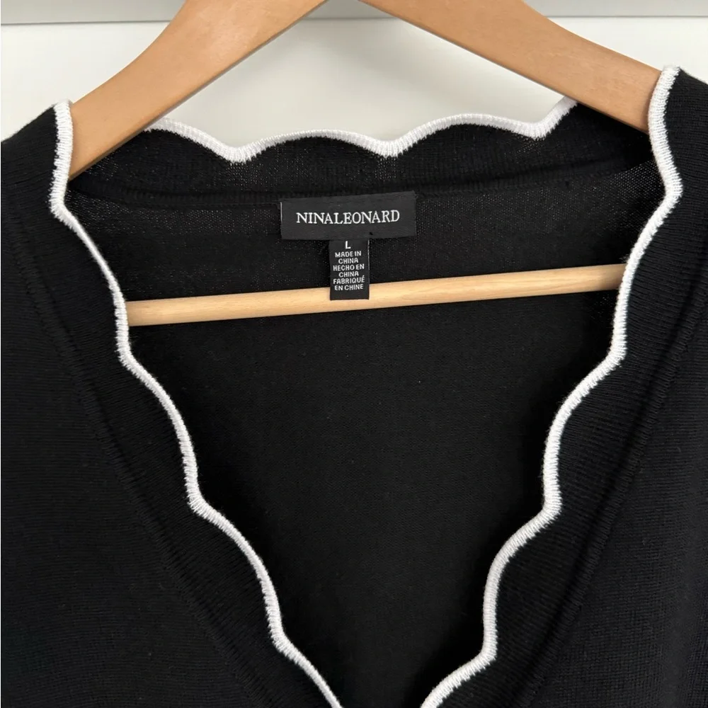 NWOT Scallop Trim Cardigan with Faux Pearls, Cap Sleeve - Picture 4 of 8